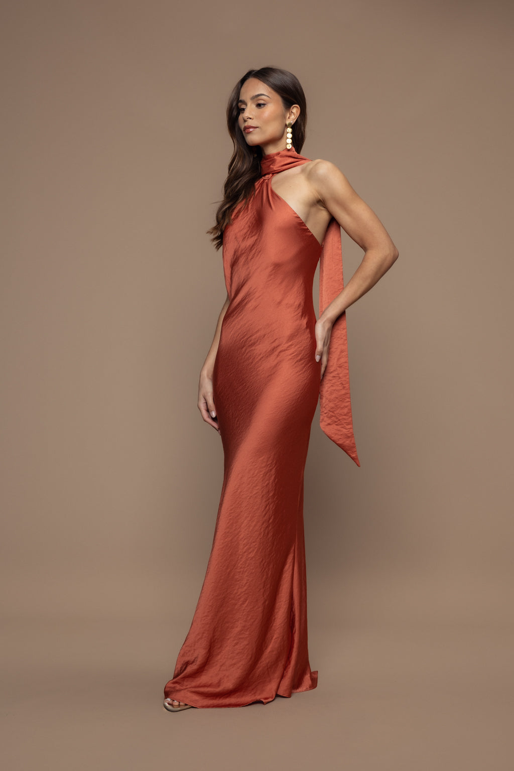Robe écharpe allure terracotta