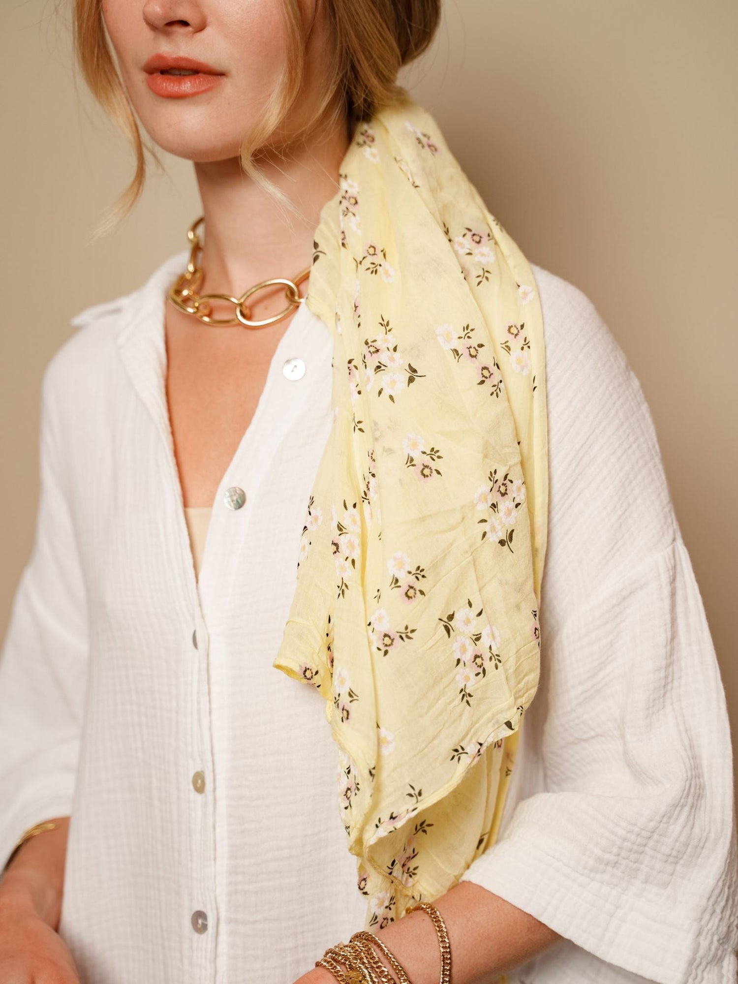 Foulard MIA
