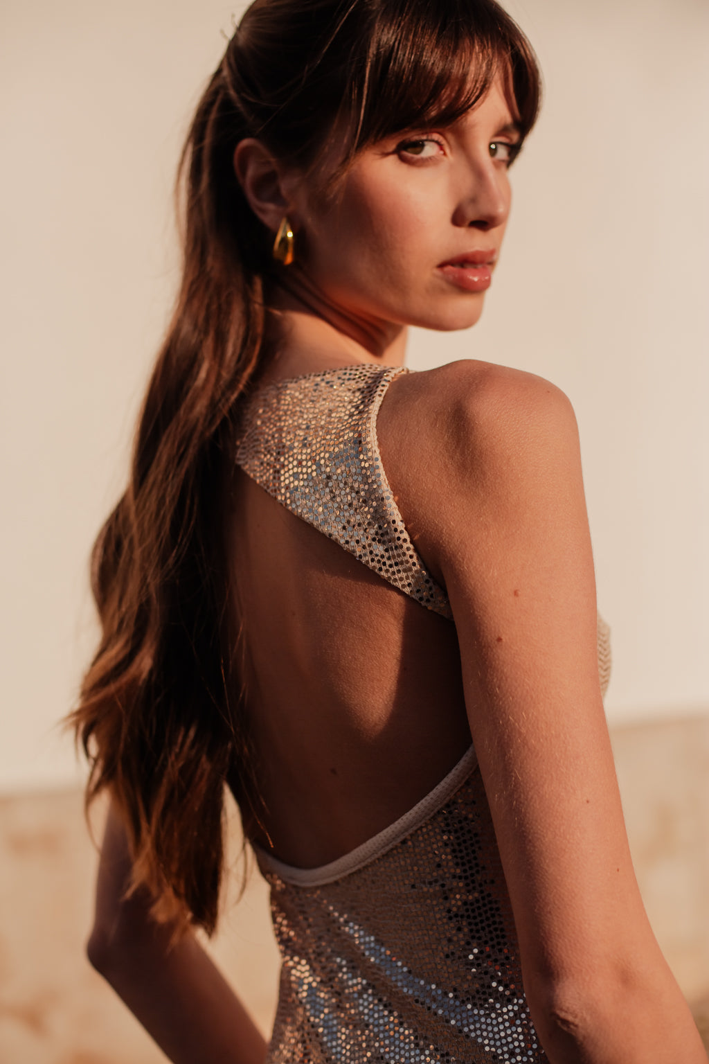 Robe Soignée sequins doré