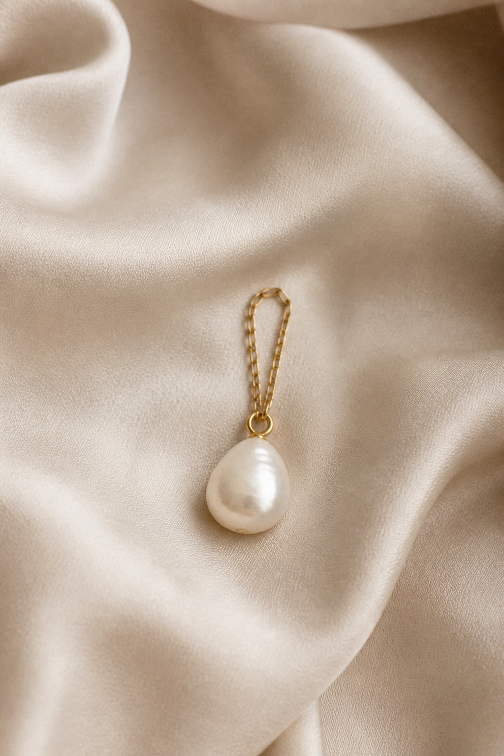 MARGO — Pearl Drop Charm