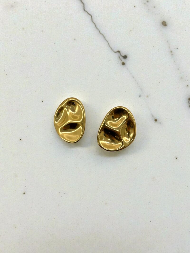 Boucle d’oreille or frappé
